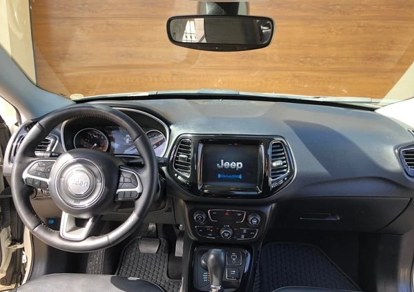 Jeep Compass cena 92000 przebieg: 90000, rok produkcji 2019 z Czerwionka-Leszczyny małe 46